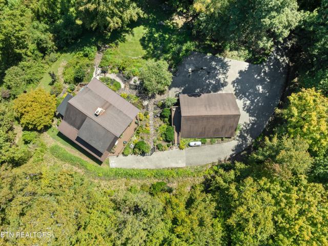 1130 Lakeview Drive