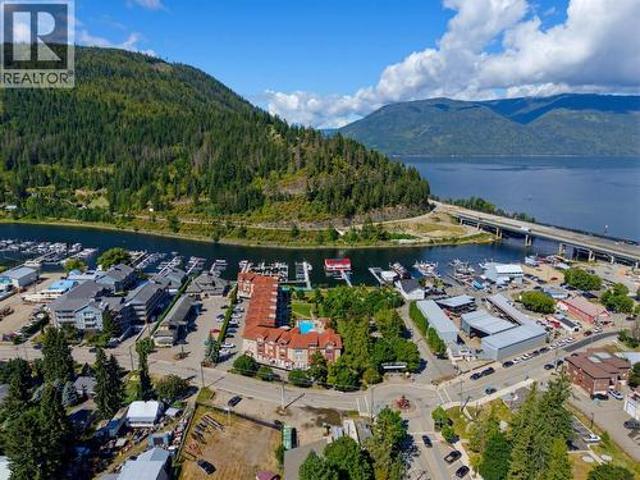 1130 Riverside Avenue Unit# 14, Sicamous, BC, V0E 2V1 house for sale | Listing ID 10398 | Royal LePage