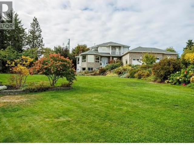 11310 Bond Road, Lake Country, BC, V4V 1J5 house for sale | Listing ID 10384 | Royal LePage