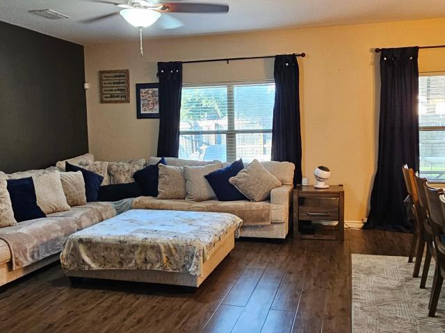 11317 Kirby Dr