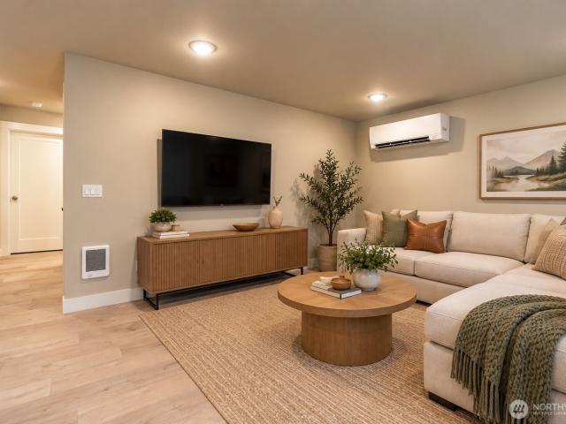 1131 Oakmont Drive