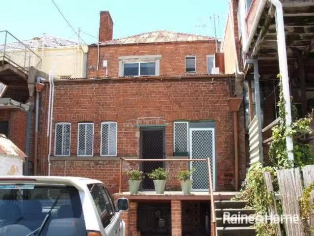 1/131 George St, BATHURST Apartment for rent Listed by Rental.