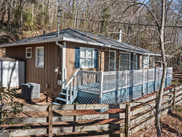 1131 Joe Davis Road