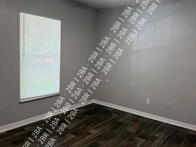 11322 S E 55th Ave Rd, 2 beds, 2 full baths