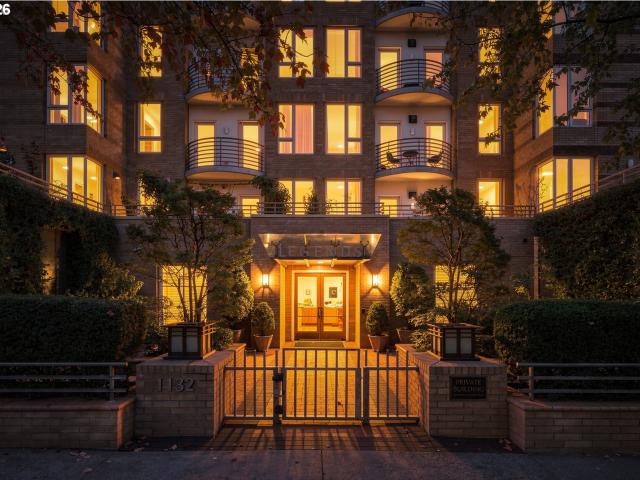 1132 SW 19TH AVE # 104