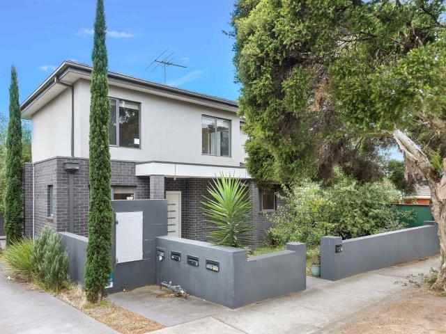 1/133 Dundas Street, Thornbury