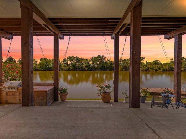 1133 E Meyer Road