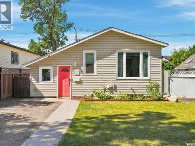 1133 I Avenue N, Saskatoon, SK, S7L 2H8 house for sale | Listing ID SK046410 | Royal LePage