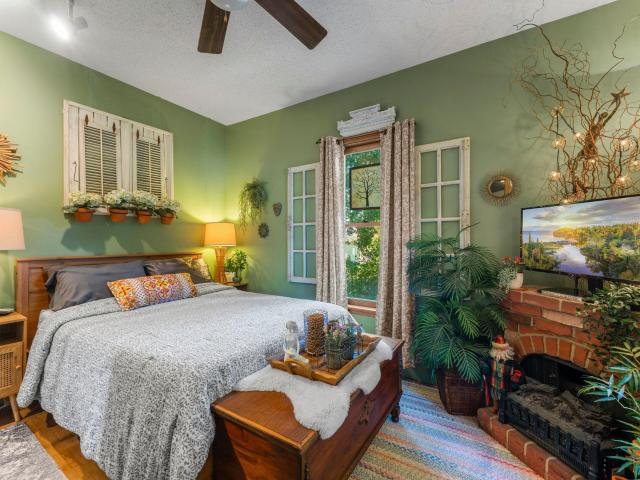 113 3rd Street SE