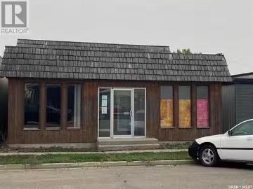 113 1St Avenue W, Kindersley, SK, S0L 1S0 commercial for sal.