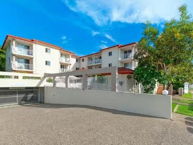 11/3 5 Anembo Street, Surfers Paradise, QLD 4217
