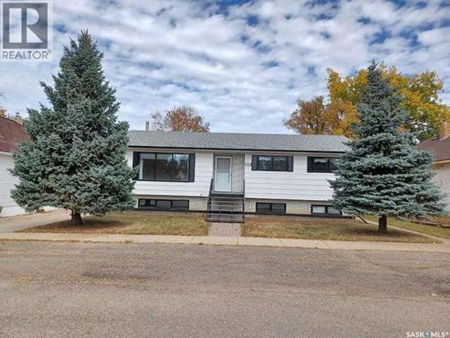 113 5Th Avenue, Gravelbourg, SK, S0H 1X0 house for sale | Listing ID SK020660 | Royal LePage