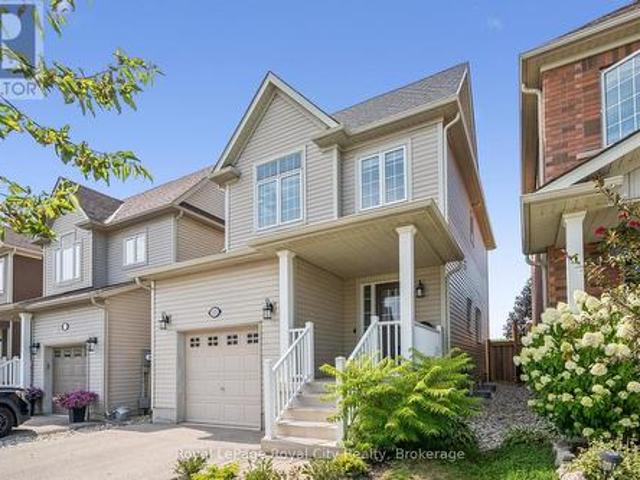 113 Courtney Street, Centre Wellington Fergus, ON, N1M 0E3 house for sale | Listing ID X13674 | Royal LePage