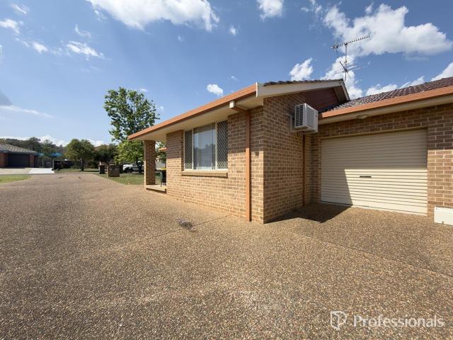 1/13 Charles Coxen CloseOxley Vale NSW 2340, Australia