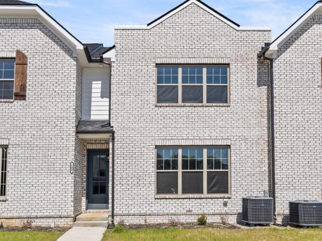 113 Blackberry Lane