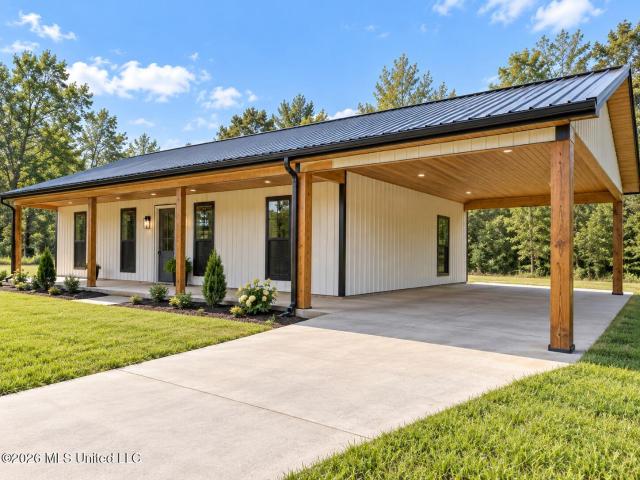 113 Bull Horn Drive