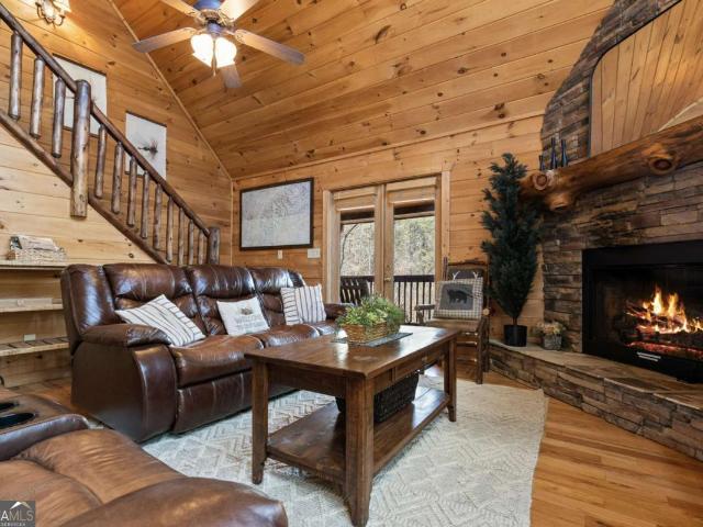 113 Dallas Lane