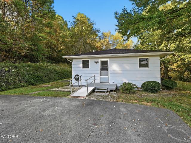 113 East Drive