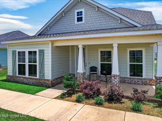 113 Everly Circle