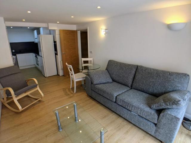 113 Oxford Road, Manchester, M1 7DU, United Kingdom | 2 bed apartment for rent #137170917 | Rentberry