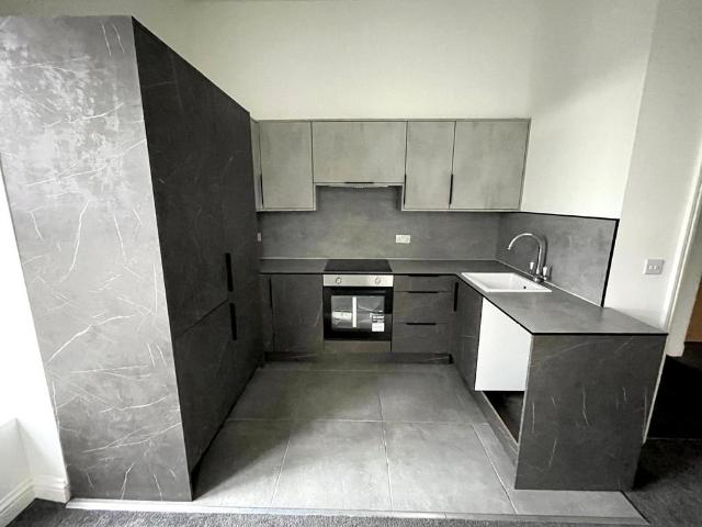 113 London Road, Cheshire East SK11 2 bed apartment to rent £1,075 pcm £248 pw