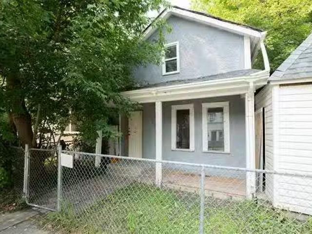113 Lorne Ave, Winnipeg, MB, R2W 2P1 house for sale Listing.