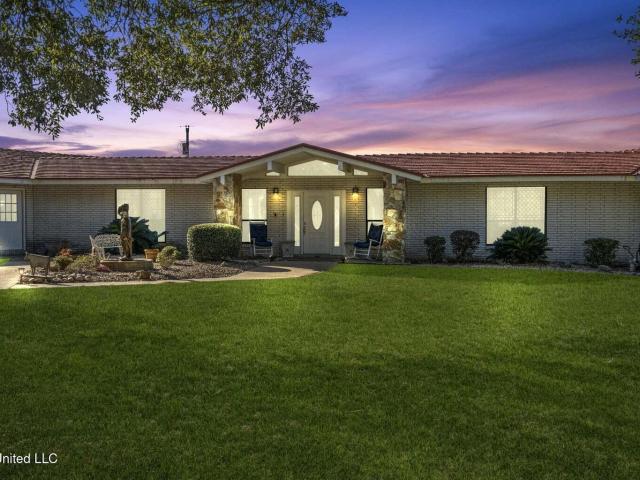 113 Lucas Road