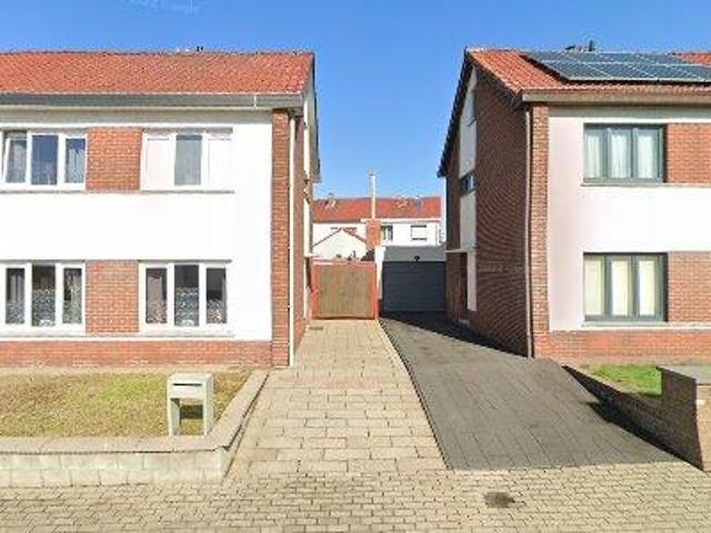 113 m2 apartment for rent in Ham