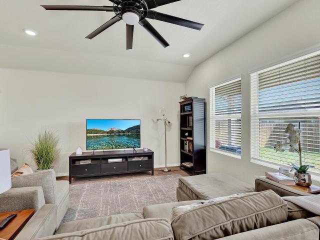 113 Moonrise Dr