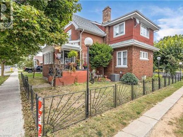 113 Sydenham Street, Brantford, ON, N3R 3Y7 house for sale | Listing ID 40865 | Royal LePage