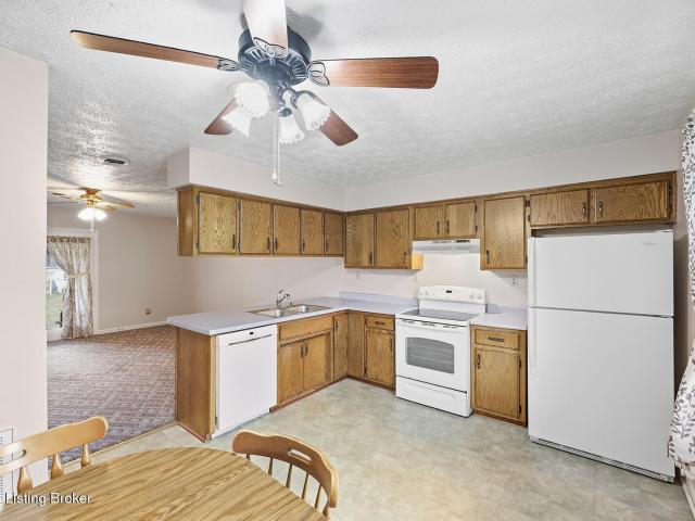 113 Roark Ct