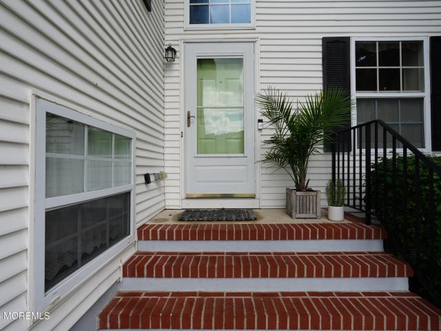 113 Racquet Road