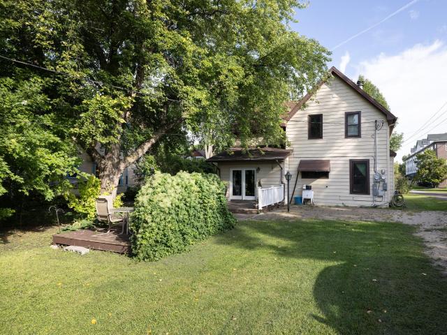 113 W Bancroft Avenue