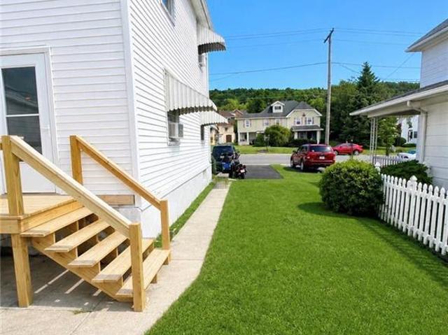 113 W Bertsch