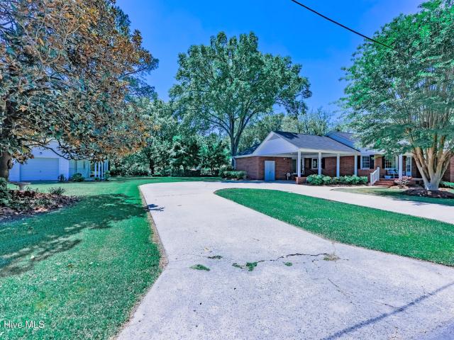 113 W Church Street