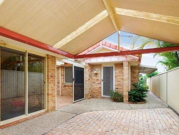 Paradise Point, Pimpama, Queensland - Garden