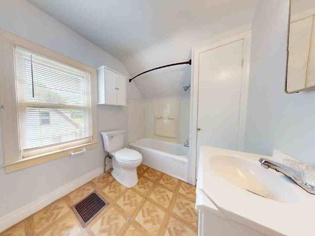 11442 Jackson 2 Bedroom Apartment for Rent at 11442 Jackson Ave, Warren, MI 48089 Southeast Warren