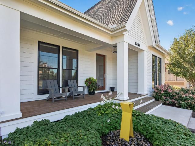 11449 Wildflower Drive N