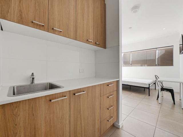 114/536 Woodville Road, Guildford