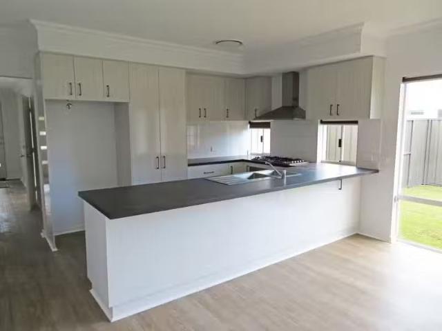 1/145 Adelaide Street, BUSSELTON, WA 6280 Duplex for Rent