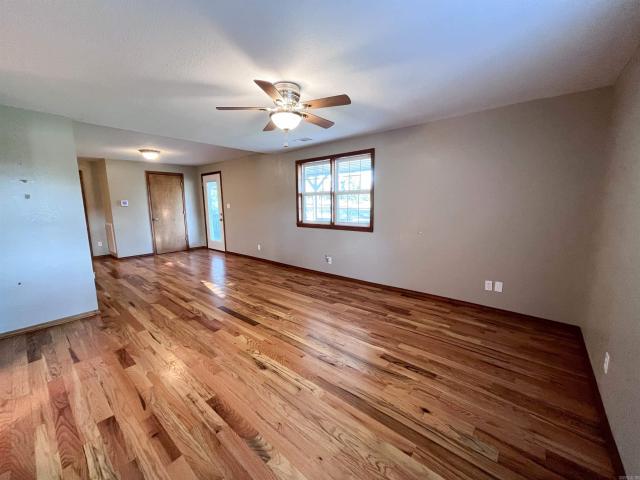 1145 Broadleaf Rd Road