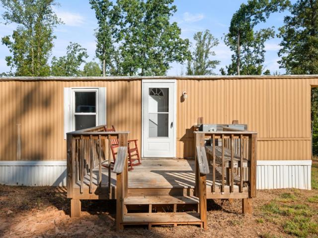 1145 Hayshed Road