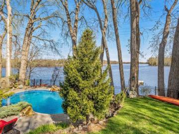 1145 Rue De Gibraltar, Laval Fabreville, QC, H7P 3V3 Luxury House for sale | Listing ID 24533 | Royal LePage Carriage Trade Luxury Properties