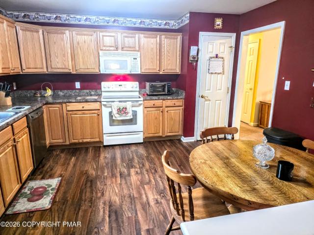 1145 Stagecoach Road W