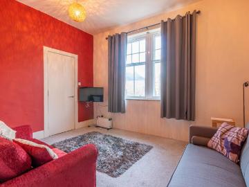 1145L Canongate, Edinburgh, EH8 8DD 2 bed flat to rent £1,550 pcm £358 pw