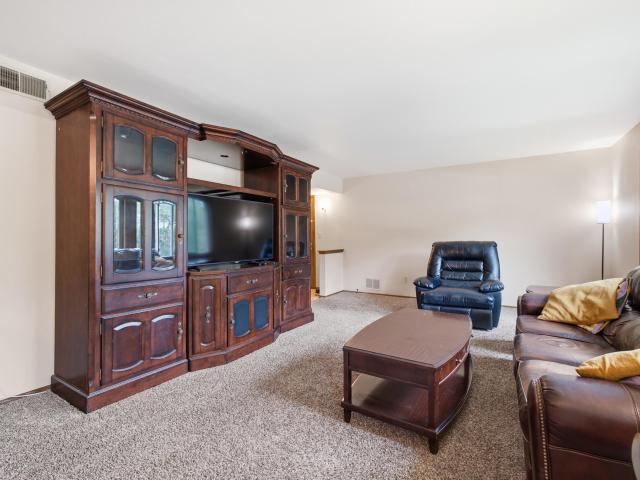 1146 Pilgrim Pkwy