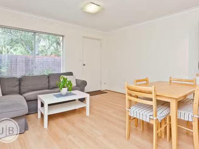 1/147 Labouchere Road, Como, WA 6152