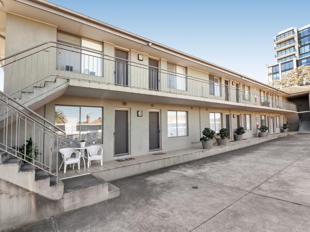 11/487 Kooyong Road, Elsternwick