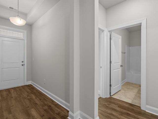 1148 NW Forest Bend Dr
