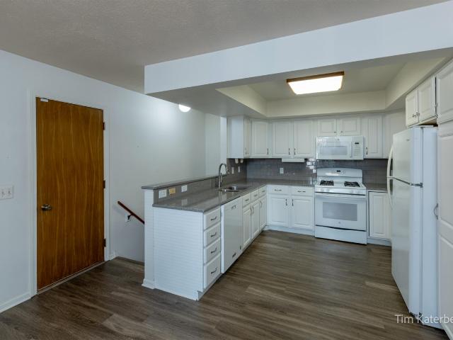 1148 Amberwood W Drive